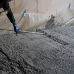 Betonvloer storten op EPS isolatiemateriaal