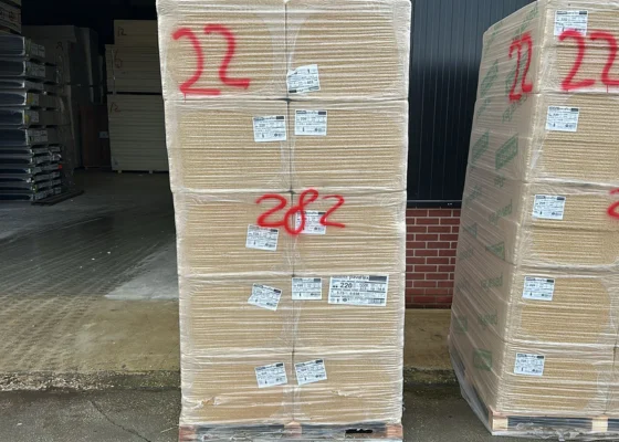 Outletpartij 282 Pavaflex houtvezelisolatie Rd:5.75 1220x575x220mm 20st (=14,00m²)