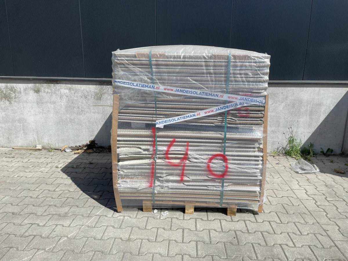 Outletpartij 140 Knauf Brio 18 WF 1200x600x18+10mm (=56,16m²)