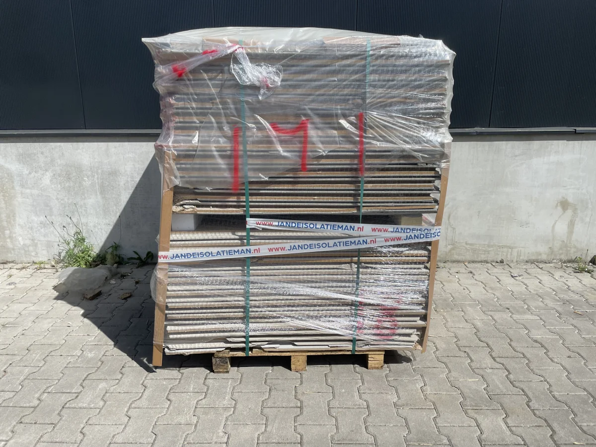 Outletpartij 141  Knauf Brio 18 WF 1200x600x18+10mm (=51,84m²)
