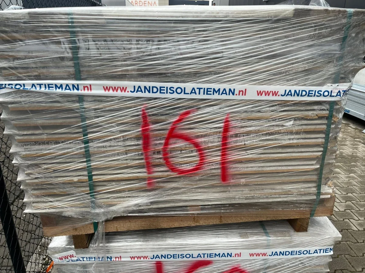 Outletpartij 161 Knauf Brio 18 WF 1200x600x18+10mm (=36m2)