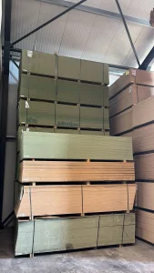 B-keus MDF 2440x1220x18 waterafstotend (=2,98 m²)