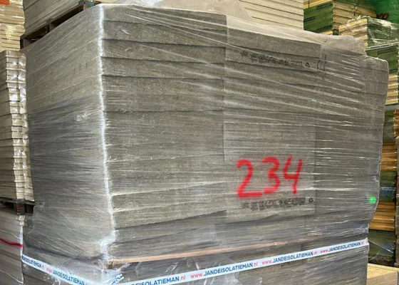 Outletpartij 234 90 platen harde persing steenwol eenzijdig aluminiumfolie 1000x700x75mm (=63m²)