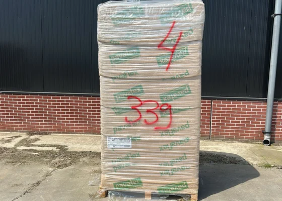 Outletpartij 339 Pavaflex houtvezelisolatie Rd:1,55 1220x575x40mm 120st (=84,15m²)