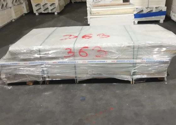 Outletpartij 363 gipsplaten 3000/2600x600x12,5mm 2AK 83 st (=129,48m²)