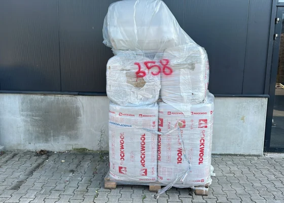 Outletpartij 358 Rockwool steenwol 15,25 m² 200mm en 12,20 m² 180mm (=27,45m²)