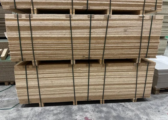 B-keus OSB 2440x600x9mm rechte kanten (=1,44m²)