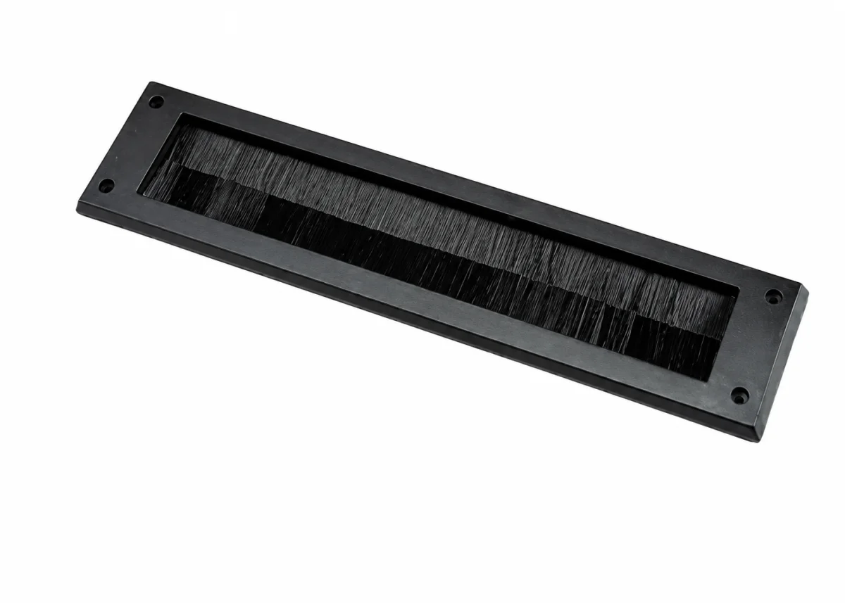 Brievenbusborstel zwart 343x80x10mm